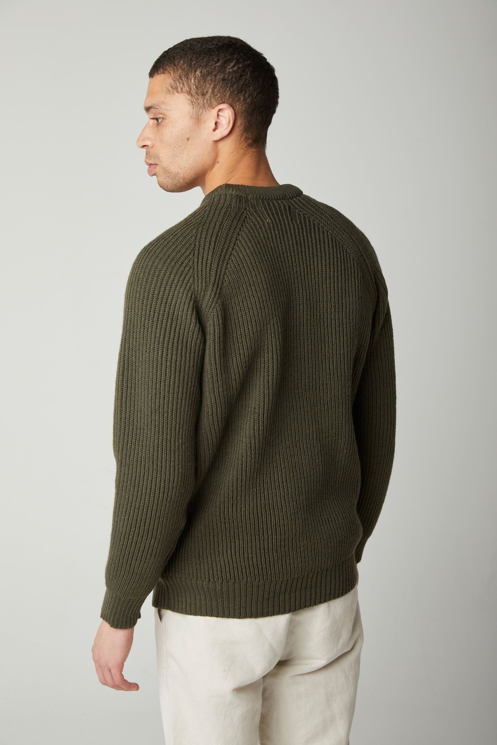 Peregrine Sweater Ford Crew Olive-Men&#39;s Sweaters-Howard-Surrey-Canada